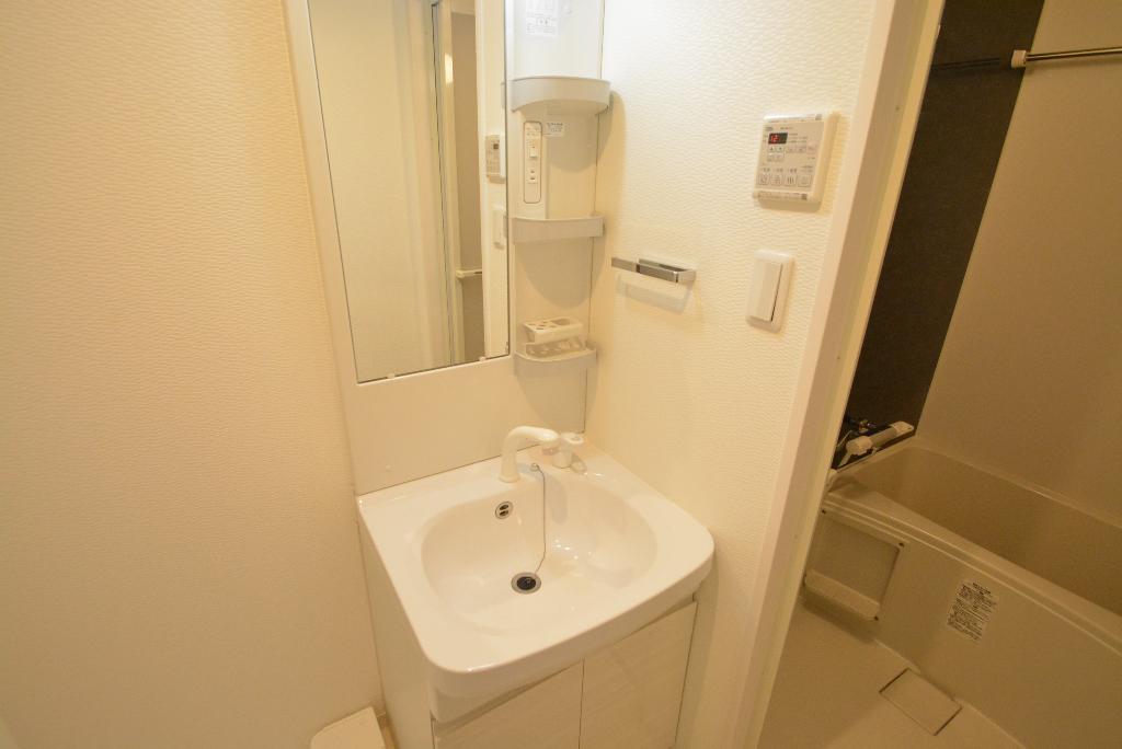 洗面設備　洗髪洗面化粧台