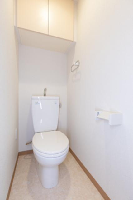 トイレ　※写真は同タイプ住戸です。