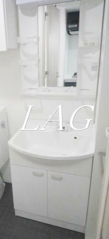 洗面設備　独立洗面台です。