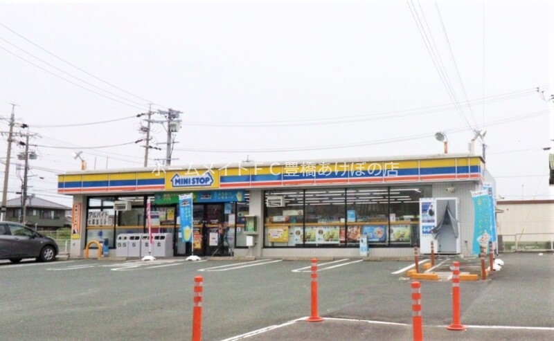 コンビニ　ミニストップ豊川森店（コンビニ）まで840m