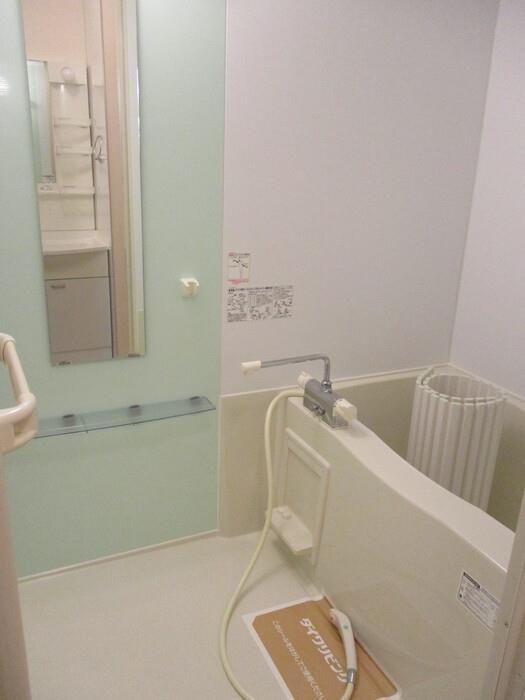 バス・シャワールーム　浴室