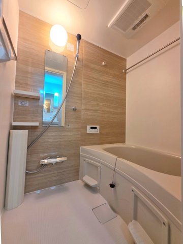 バス・シャワールーム　同間取り別部屋の参考写真