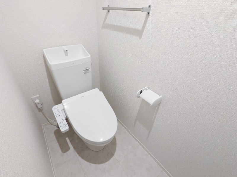 トイレ　図面と現状に相違がある場合には現状を優先