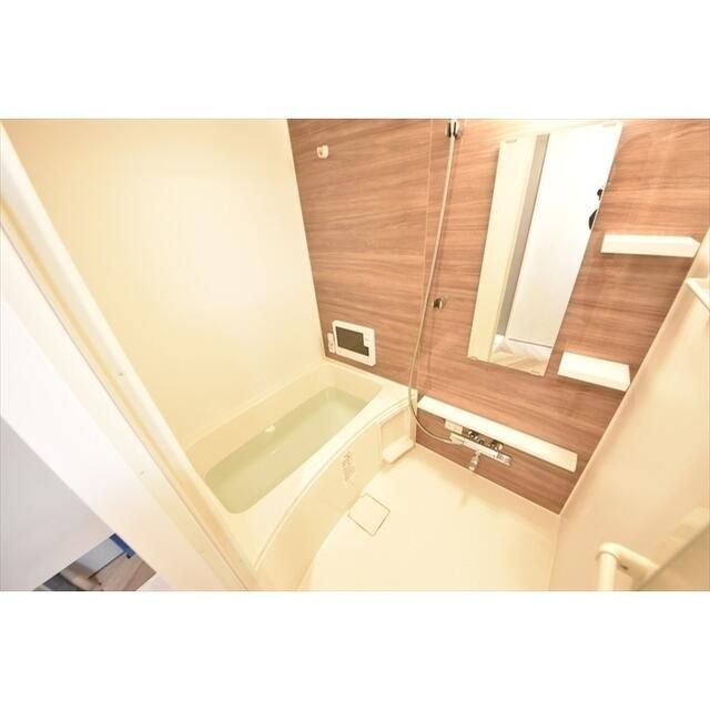 バス・シャワールーム　※別部屋の写真です