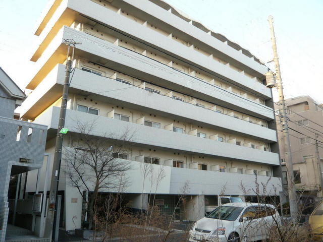 建物外観　駅の喧騒から離れた閑静さ