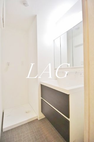 洗面設備　独立洗面台です。