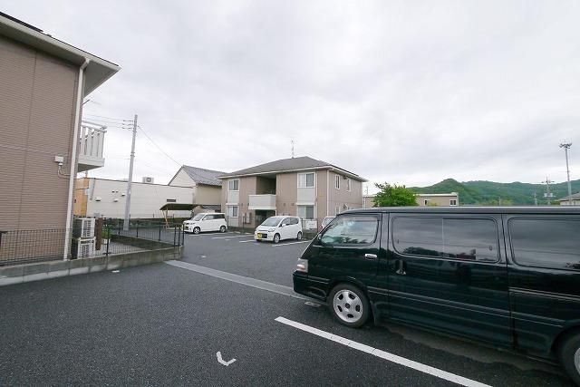 その他　駐車場（その他）まで10m