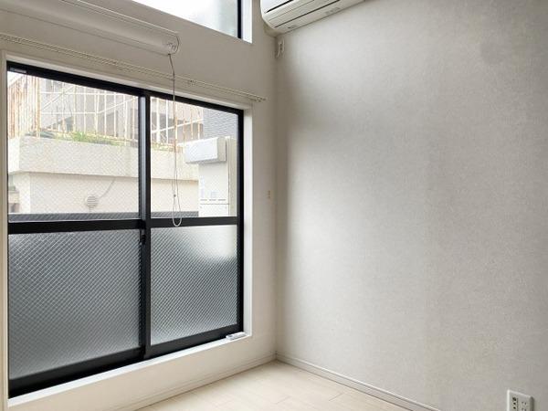 居室・リビング　洋室！