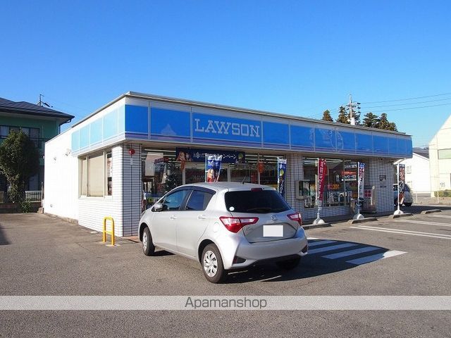 コンビニ　ローソン飯田鼎一色店（コンビニ）まで354m