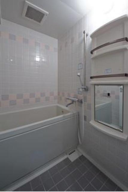 バス・シャワールーム　※写真は同タイプ住戸です。