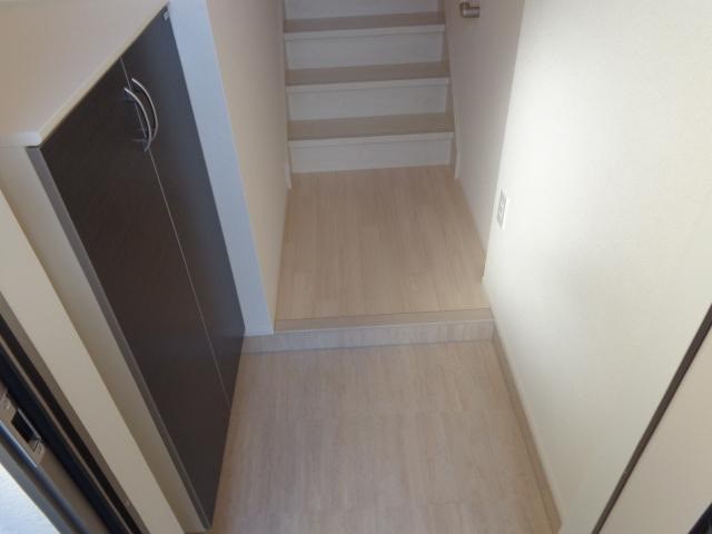 玄関　シューズボックス完備の玄関です。