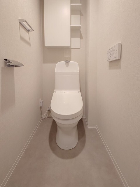 トイレ　※写真は同タイプ住戸です。