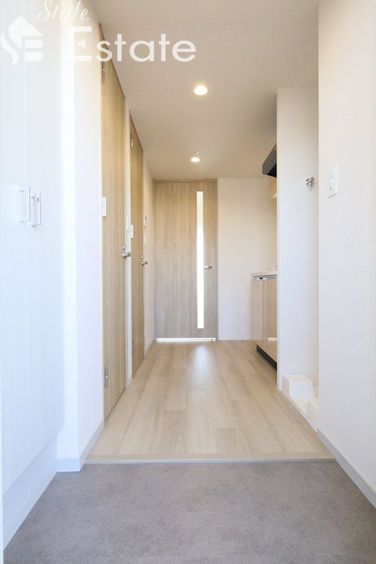 玄関　同仕様内装