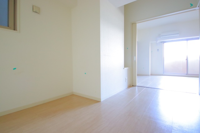 居室・リビング　※別室の参考写真の為、現況優先です。