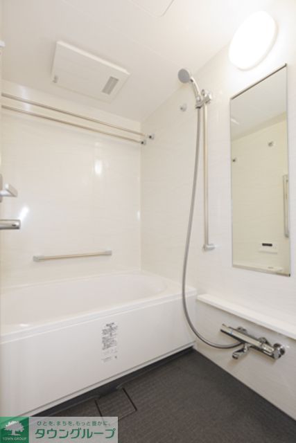 バス・シャワールーム　※写真は同タイプ住戸です。