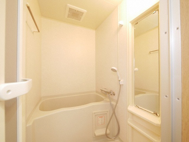 バス・シャワールーム　お風呂で日々の疲れを落としましょう