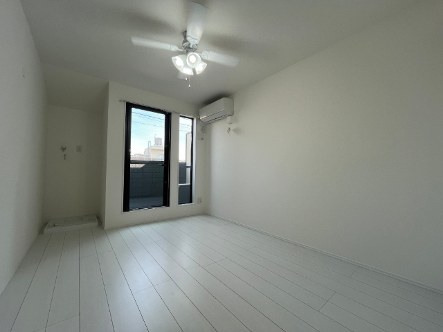 居室・リビング　反転タイプになります。