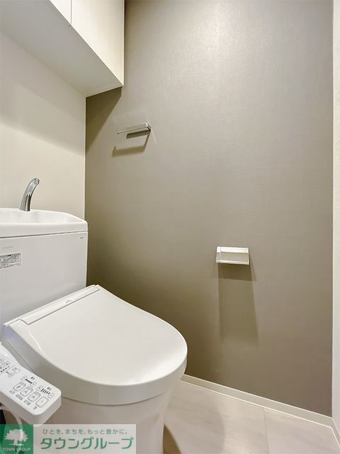 トイレ　※写真は同タイプ住戸です。