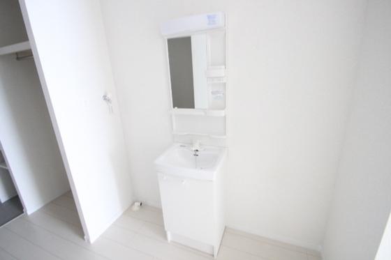 洗面設備　※別部屋の写真です