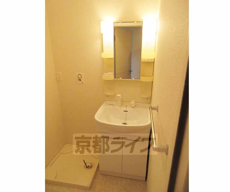 その他設備　洗面台も独立していますよ