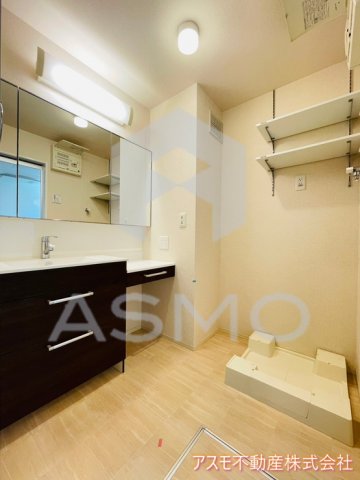 洗面設備　同マンション別部屋参考写真