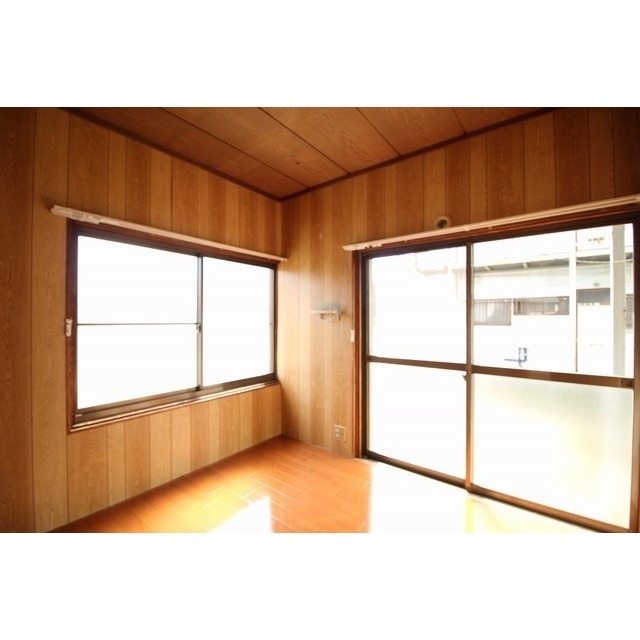 居室・リビング　写真準備中。他室の写真になります。