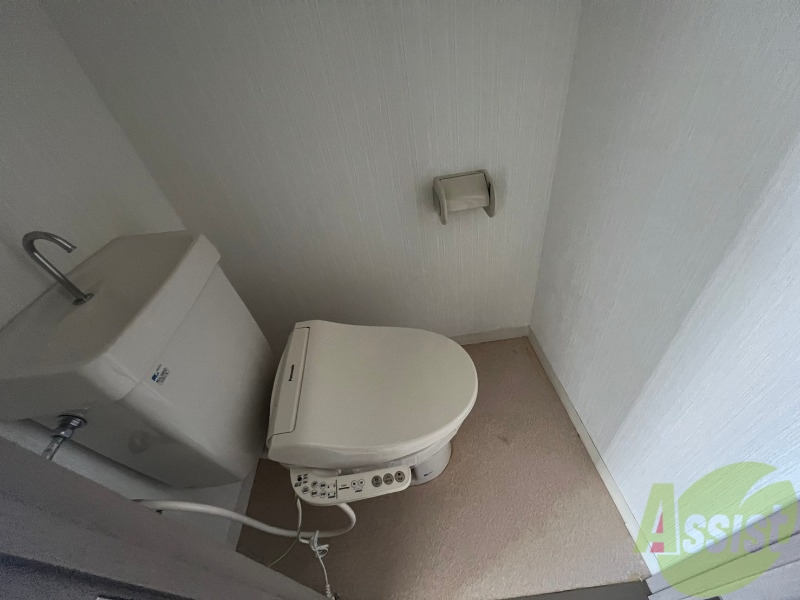 トイレ　トイレは温水洗浄便座付きなのでとても快適です