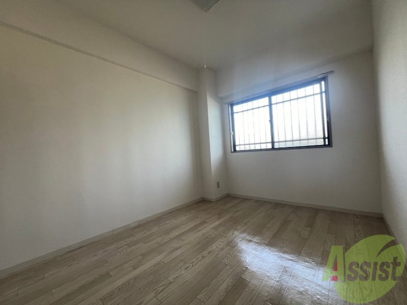 その他部屋・スペース　シンプルな洋室は使い勝手が良さそうですね。