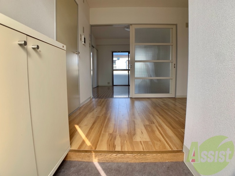 玄関　玄関からの風景です。広々としていいですね。