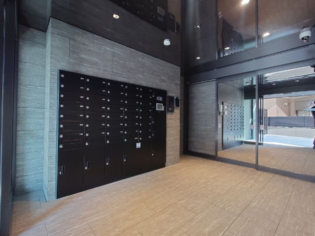 エントランス　モニター付きオートロック＆宅配ボックス＆宅配ボックス