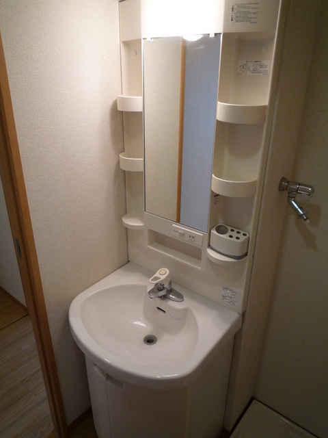 洗面設備　嬉しい独立洗面化粧台