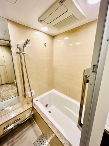 バス・シャワールーム　きれいなお風呂です