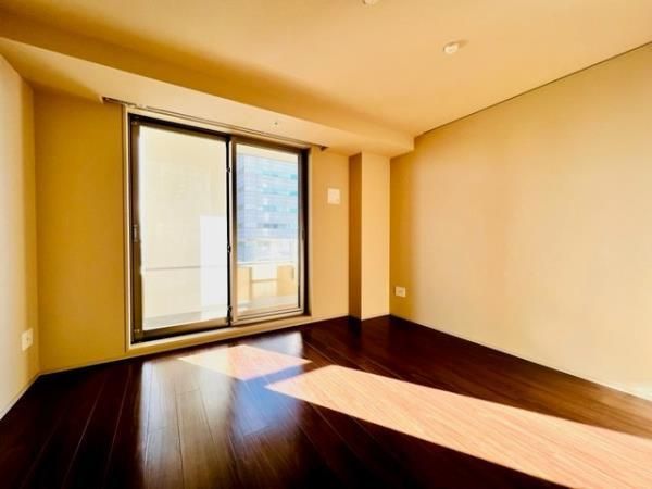 居室・リビング　こちらの居間で趣味の時間をお楽しみください