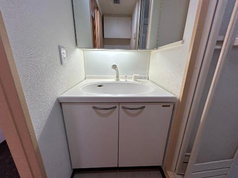 洗面設備　洗髪洗面化粧台