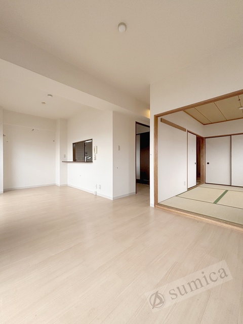 居室・リビング　広々と使い勝手のいいリビングですね♪♪