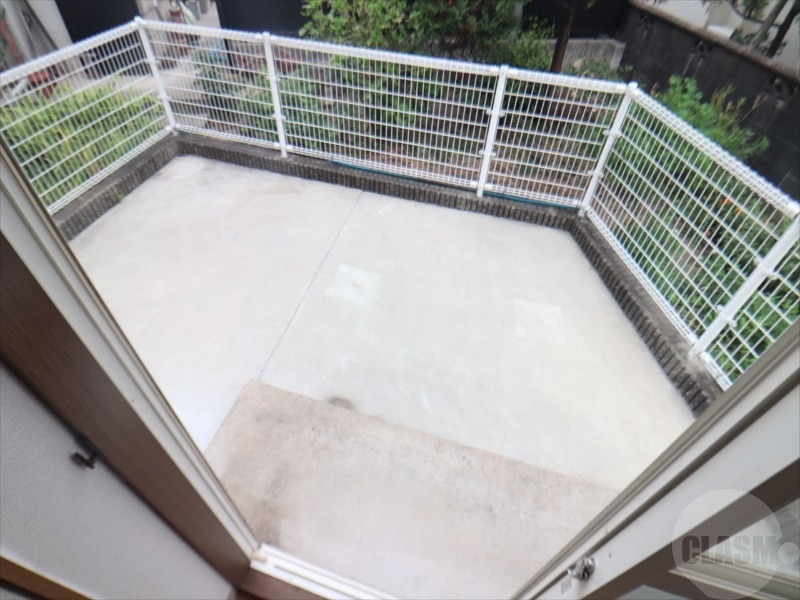 バルコニー　テラス