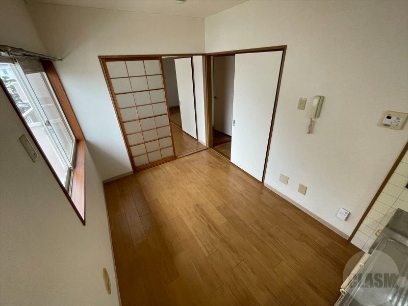 居室・リビング　５帖のダイニングキッチンです