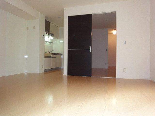 居室・リビング　エアコン付き南向きリビング11.2帖