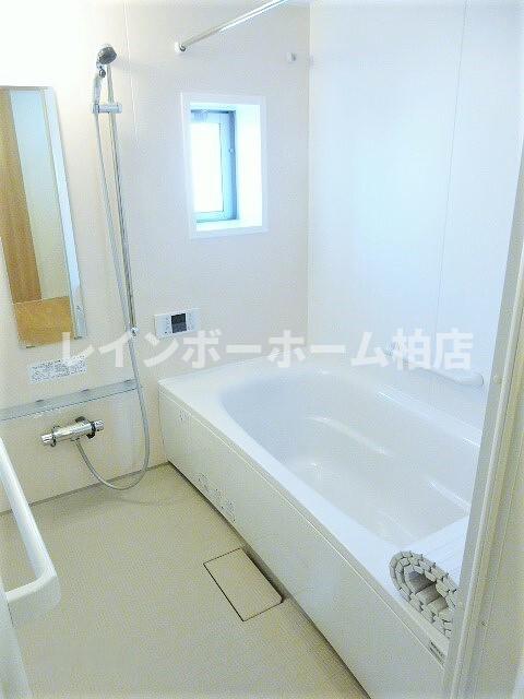 バス・シャワールーム　日々の疲れを癒すお風呂付です