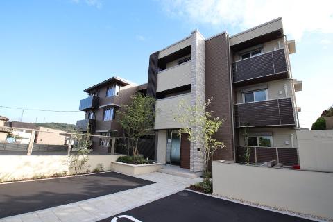 建物外観　外観写真（昼）