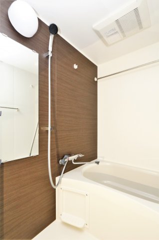 バス・シャワールーム　参考写真（同物件別部屋）