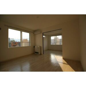 居室・リビング　★人気築浅デザイナーズMS！★都市ガス！★エアコン付き！