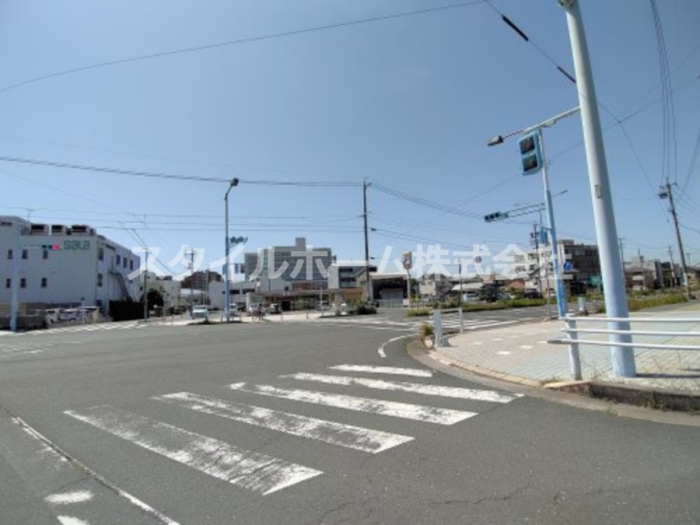 コンビニ　セブンイレブン 豊橋立花町店（コンビニ）まで696m