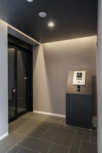 建物外観　エントランス