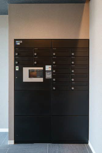 建物外観　宅配ＢＯＸ