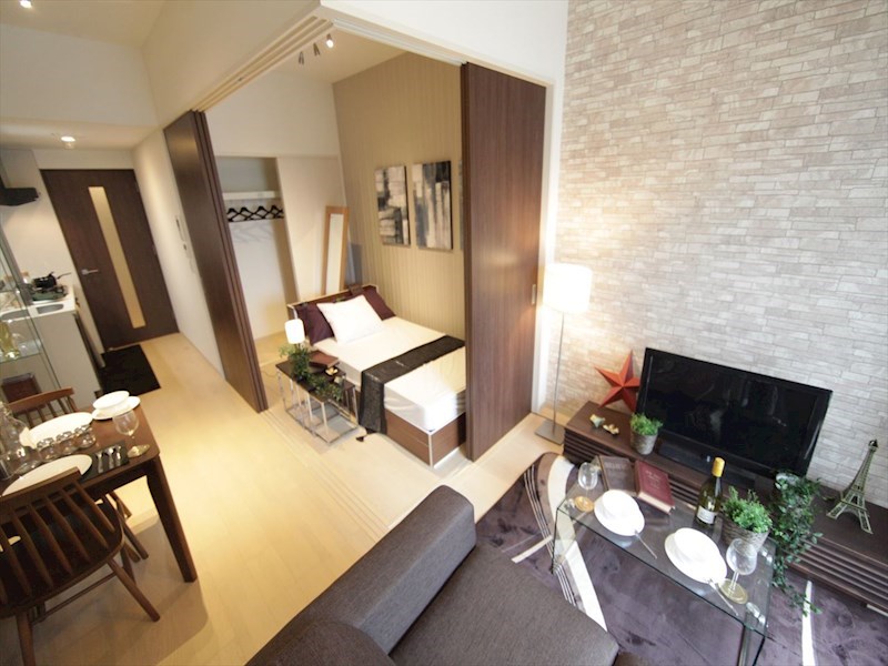 居室・リビング　ＬＤＫ11.5帖　洋室3.3帖　つなげても仕切っても使えます