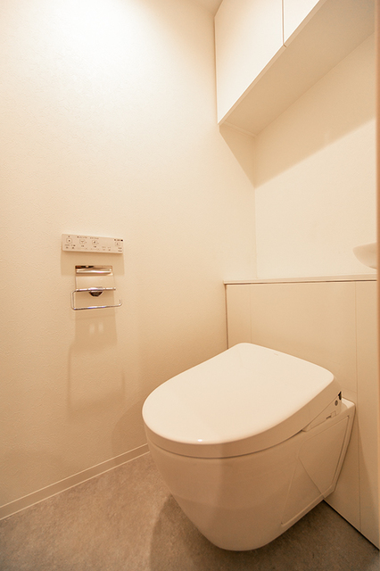 トイレ　※写真は同タイプ住戸です。