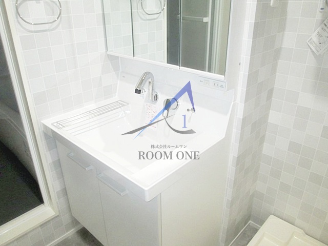 洗面設備　独立洗面台です。