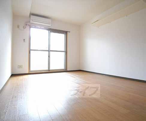 居室・リビング　ドーンと広いお部屋です