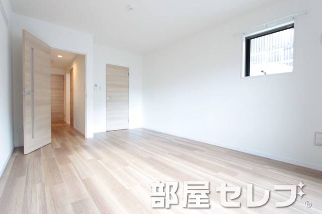 居室・リビング　キレイで明るいお部屋になります。